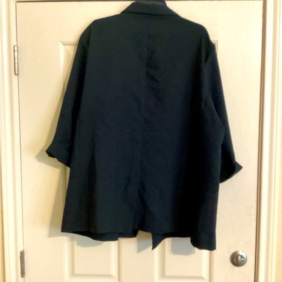 Black over sized blazer Size 3x and NWT - Picture 2 of 3